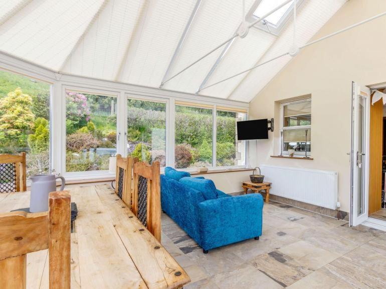3 Bedroom Luxury Home, Hot Tub, Stunning Views Of Killin, Sitting On The River Dochart Bagian luar foto